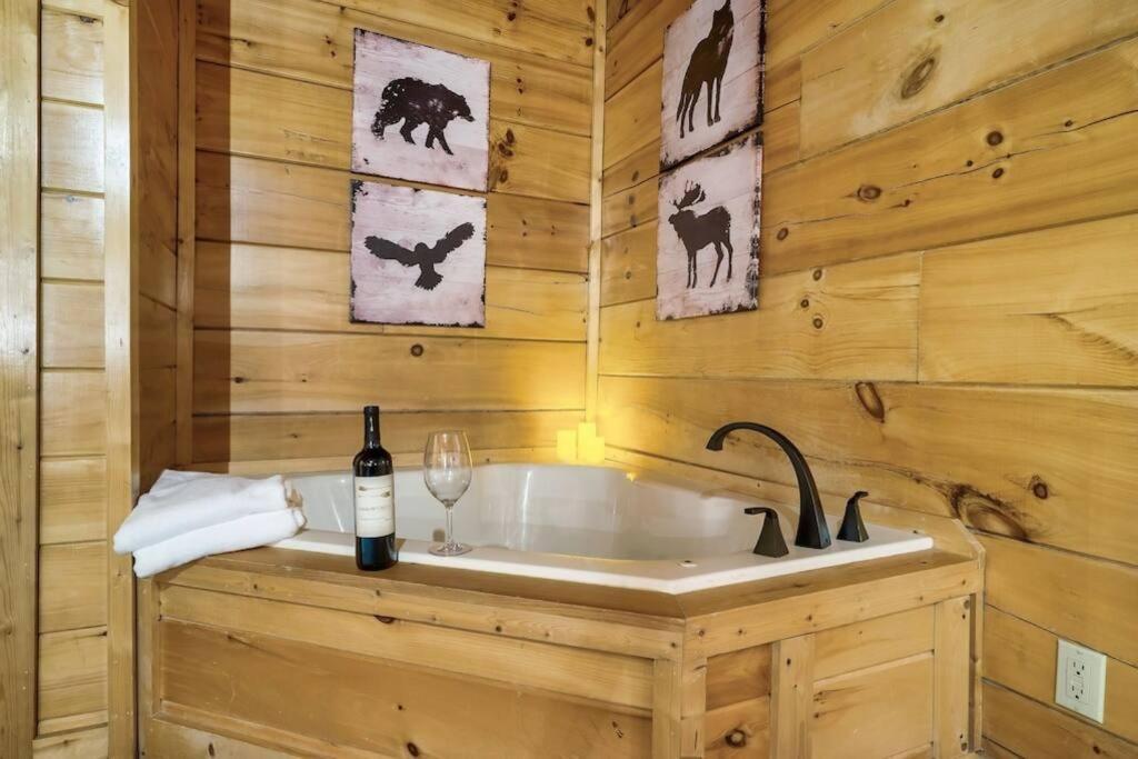Cabin-N-Smokys! Indoor Resort Pool Views Hot Tub Game Room Сев'єрвілл Екстер'єр фото